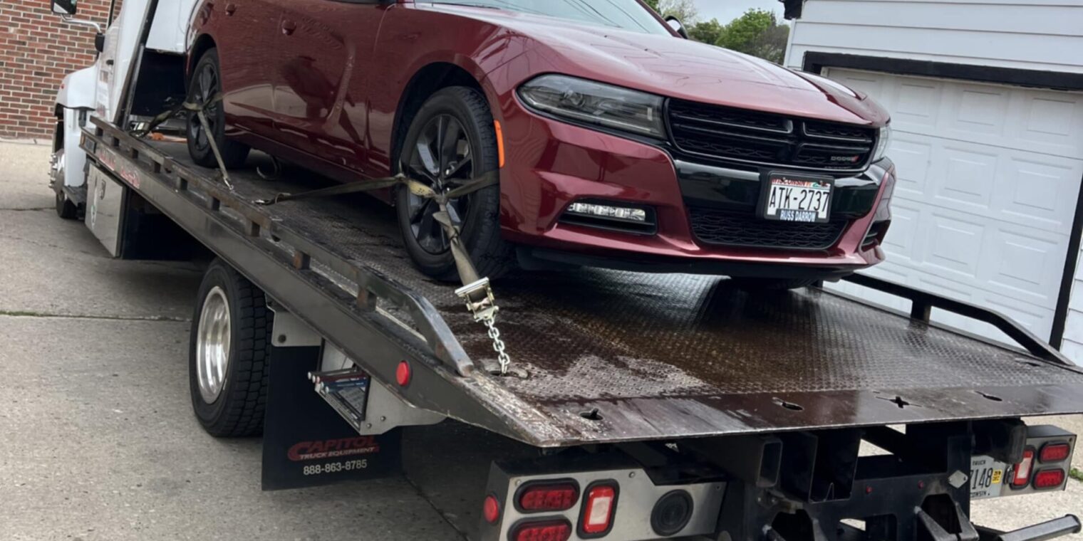 Battery Jumpstart Milwaukee | Reliable Roadside Help
