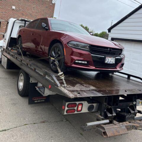 Battery Jumpstart Milwaukee | Reliable Roadside Help